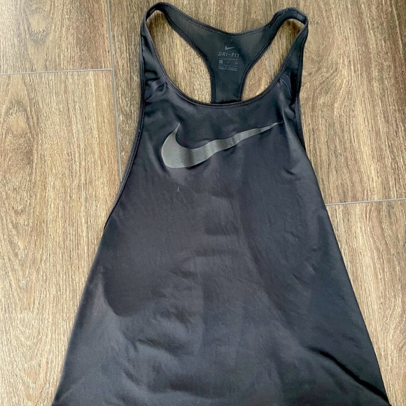 Nike Dri Fit workout muscle top. - Picture 1 of 3